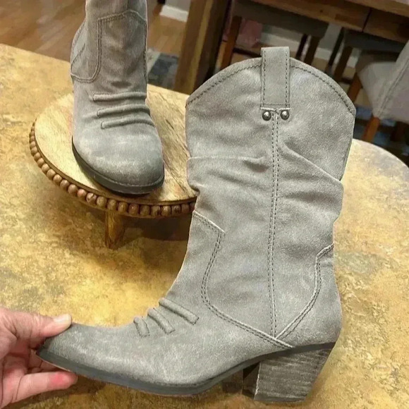 BCBG Holland Gray Distressed Suede Western Boots - Picture 2 of 15